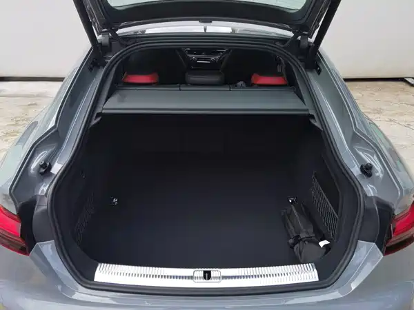 Audi RS 5 2025