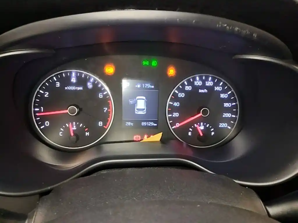 Kia KX Cross 2019 — фото 8