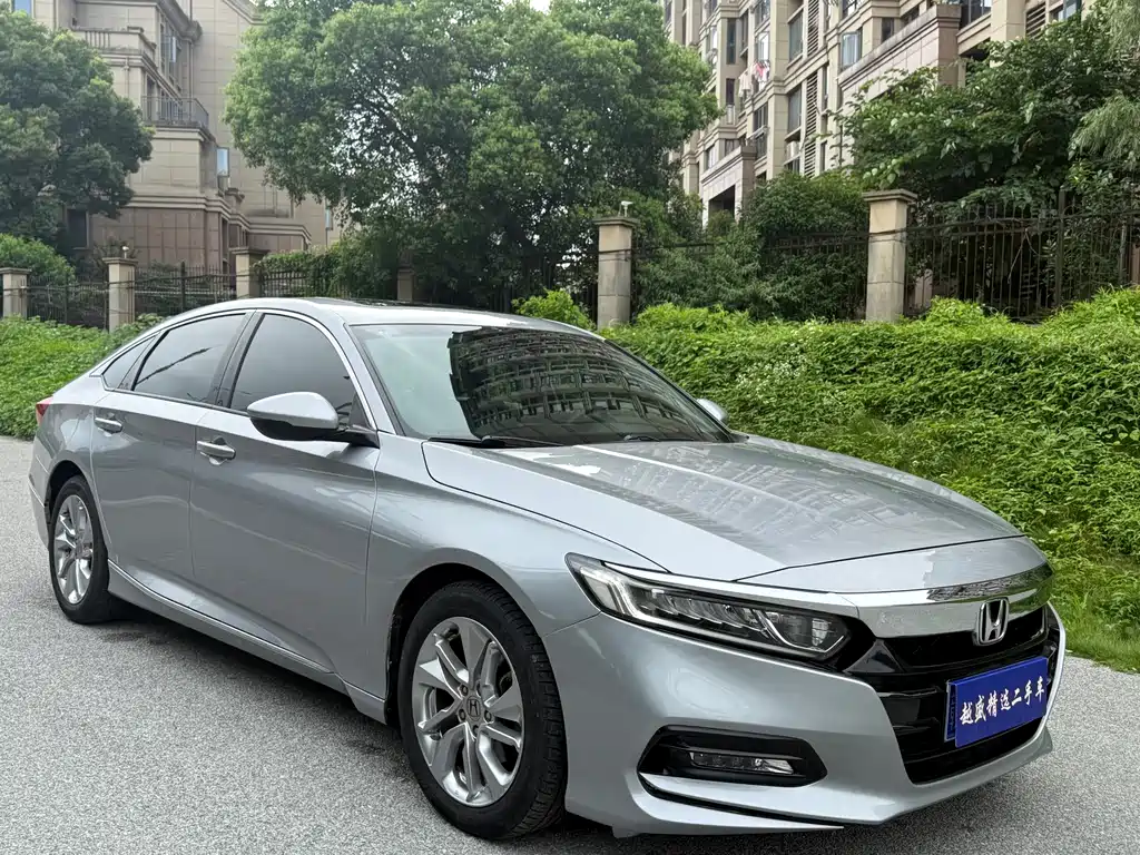 Honda Accord 2020 — фото 8