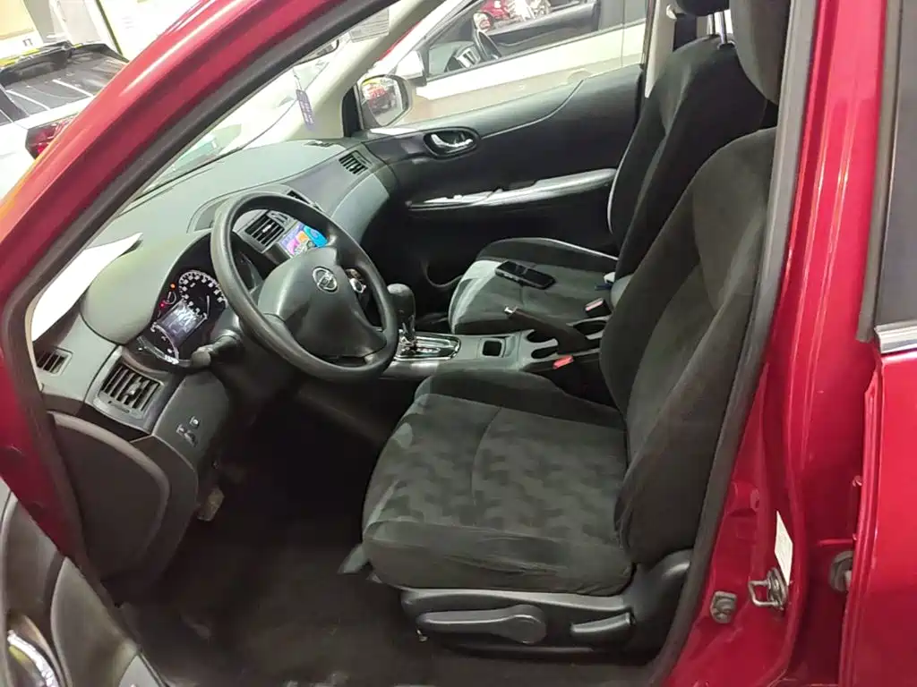 Nissan Tiida 2015 — фото 15