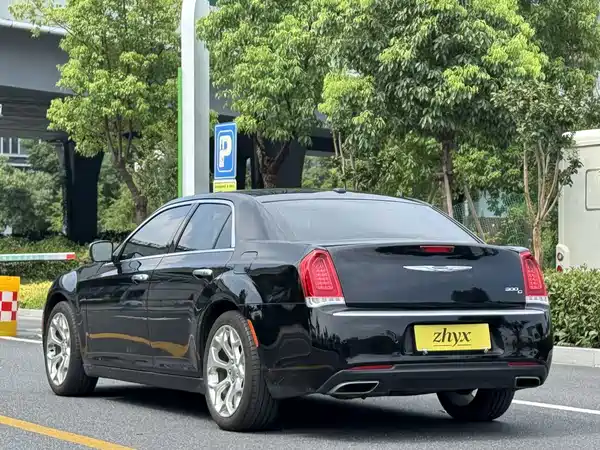 Chrysler 300C 2018