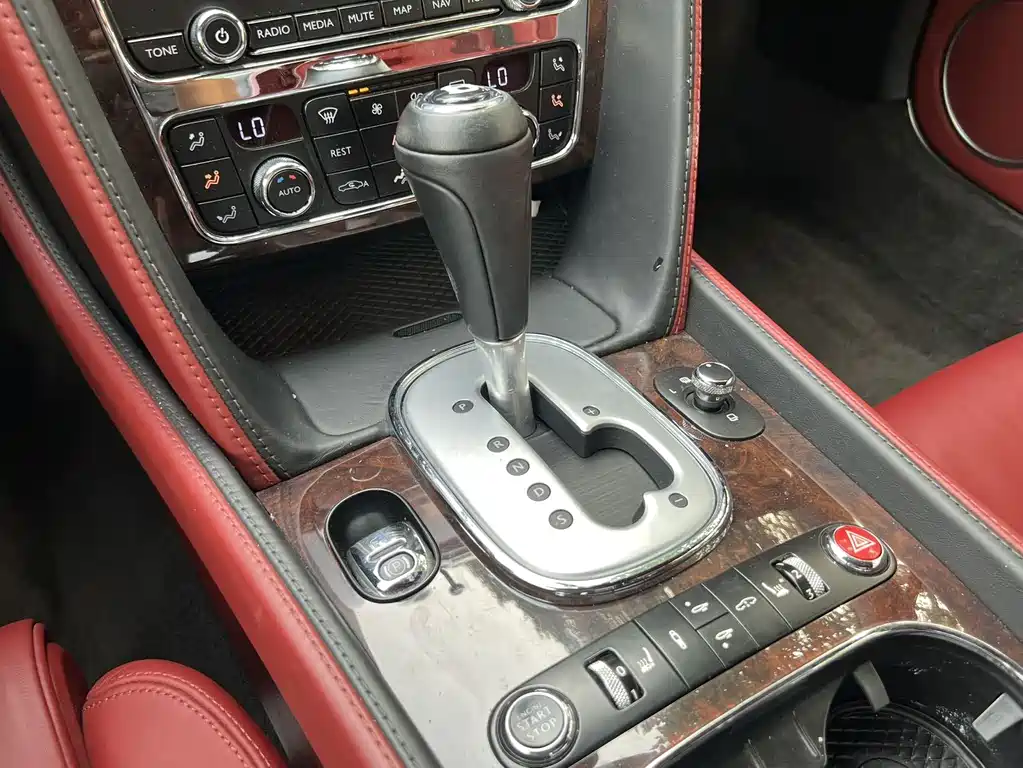 Bentley Continental 2013 — фото 13