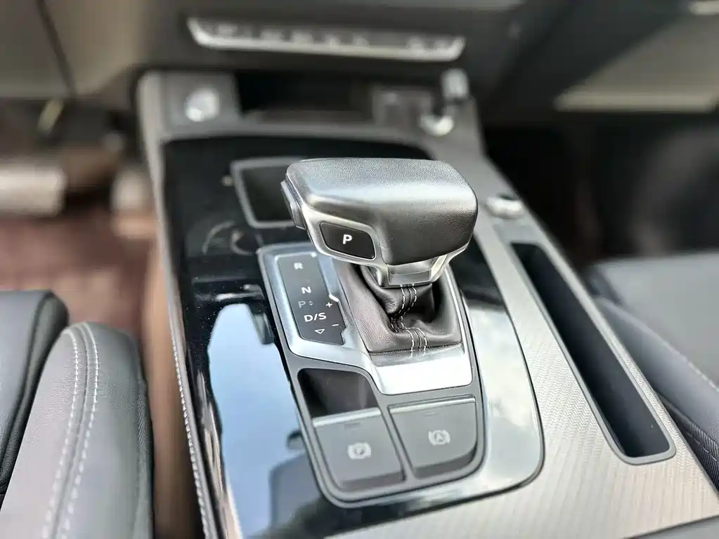 Audi Q5L 2022 — фото 20
