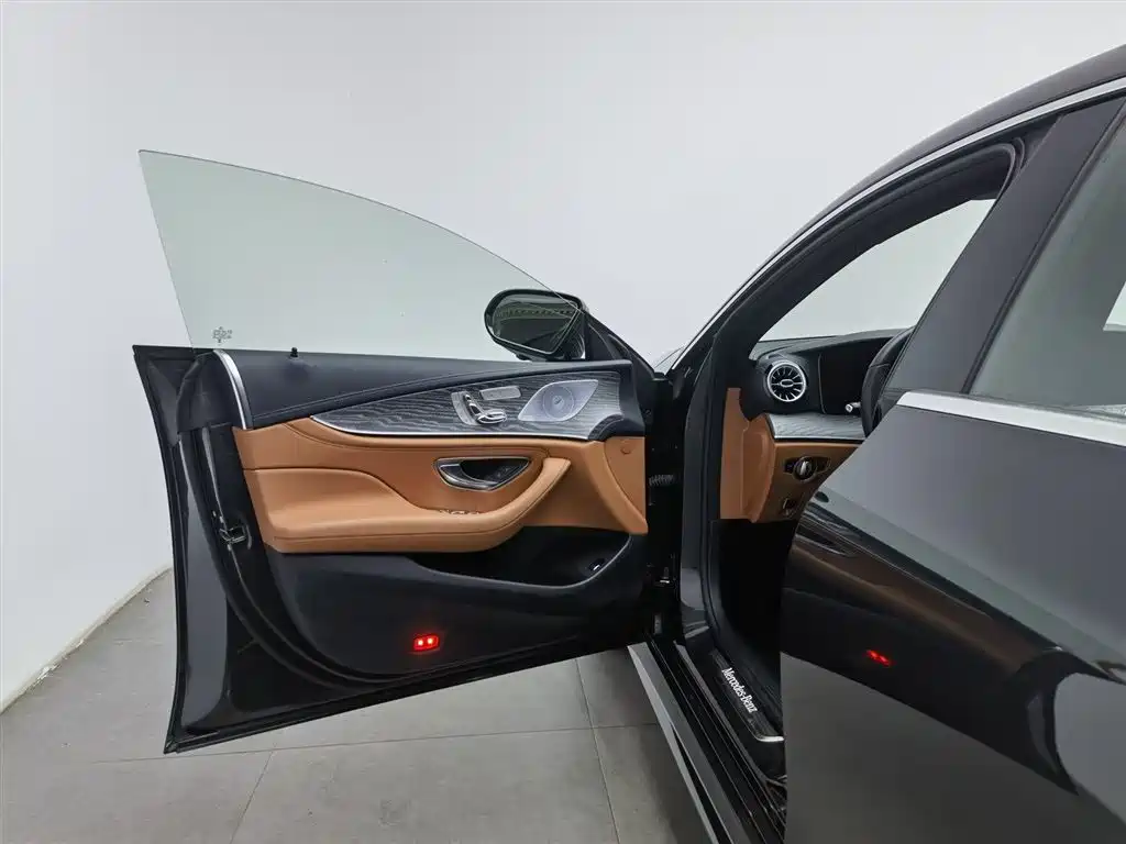 Mercedes-Benz CLS 2023 — фото 8