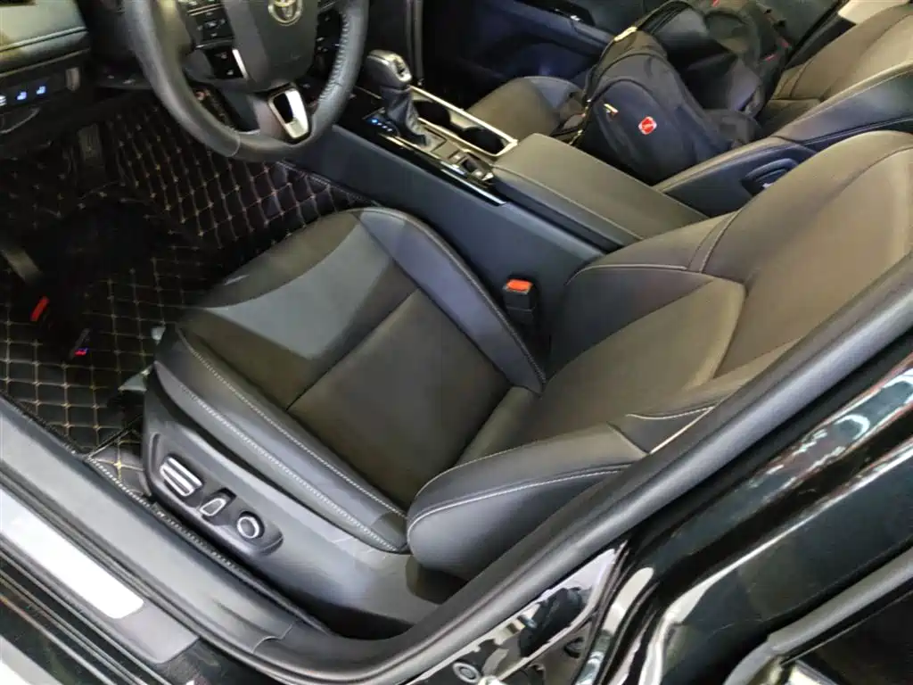 Toyota Camry 2025 — фото 15