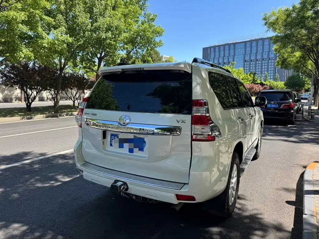 Toyota Prado 2016 — фото 13