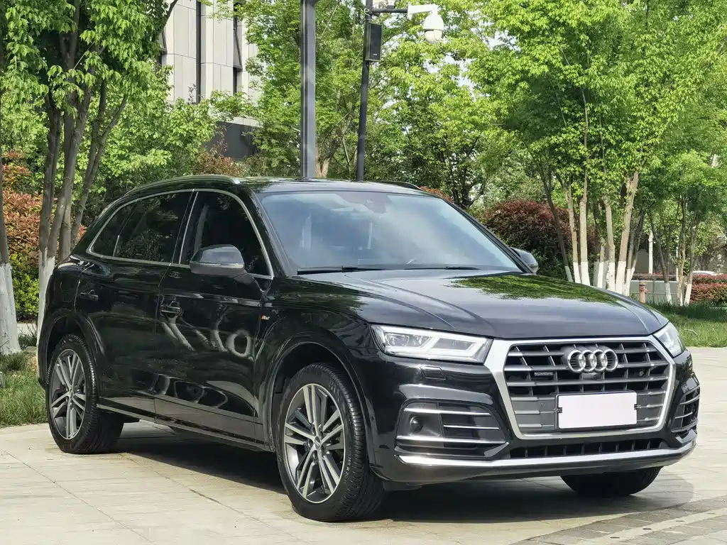 Audi Q5L 2020 — фото 3