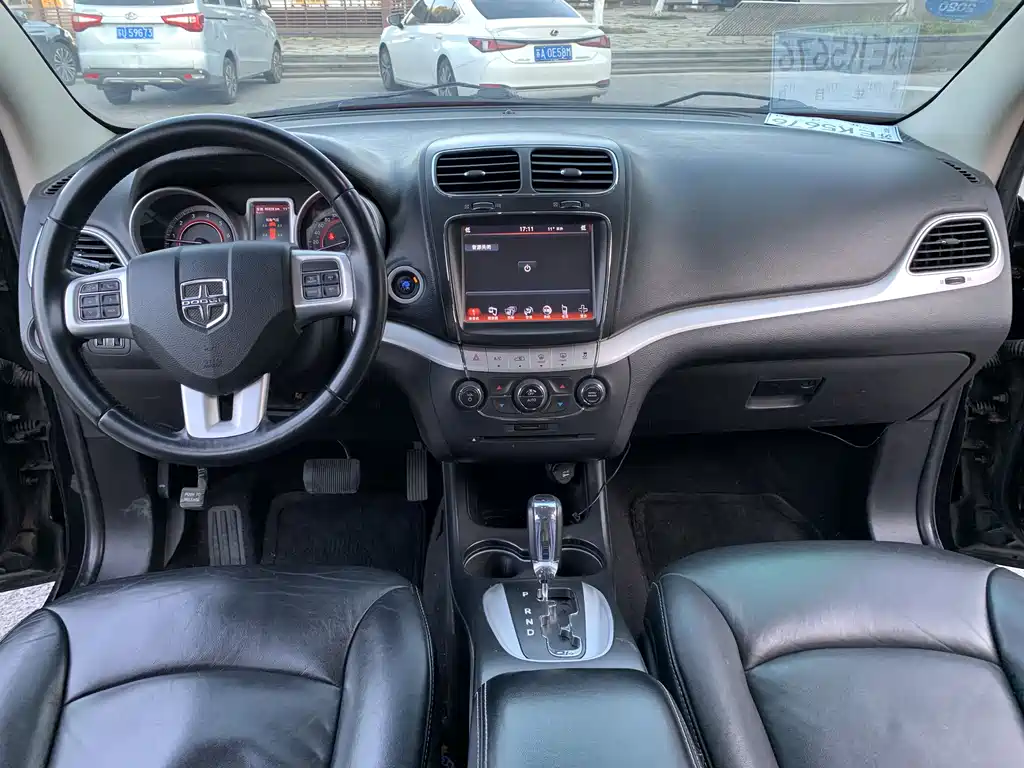 Dodge Journey 2014 — фото 16
