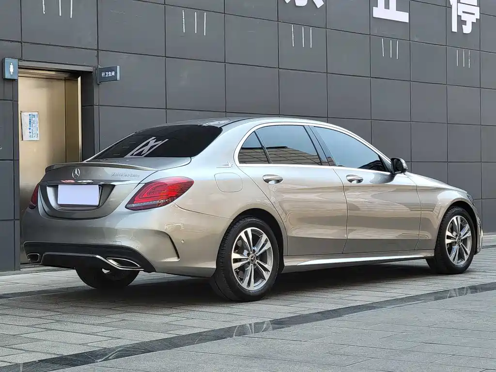 Mercedes-Benz C-Class 2019 — фото 7