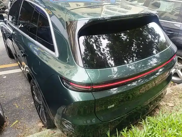 Li Auto L6 2024