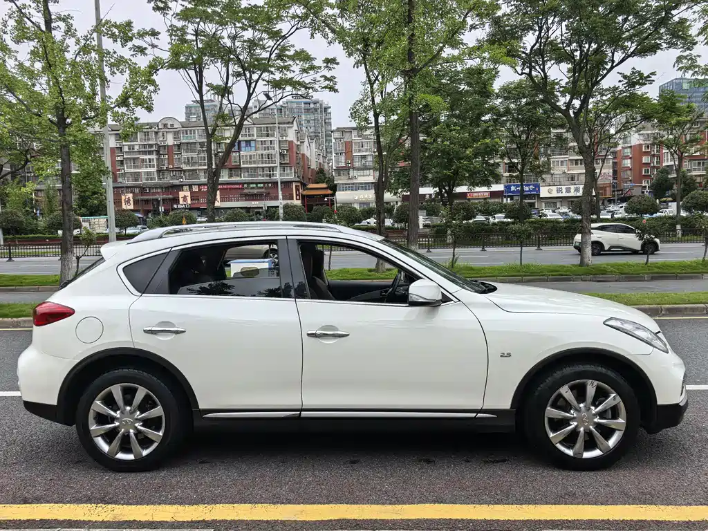 Infiniti QX50 2016 — фото 5