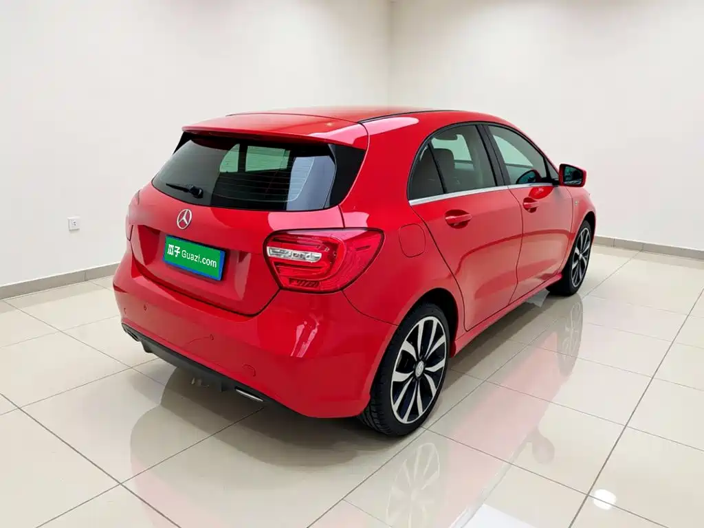 Mercedes-Benz A-Class 2015 — фото 12