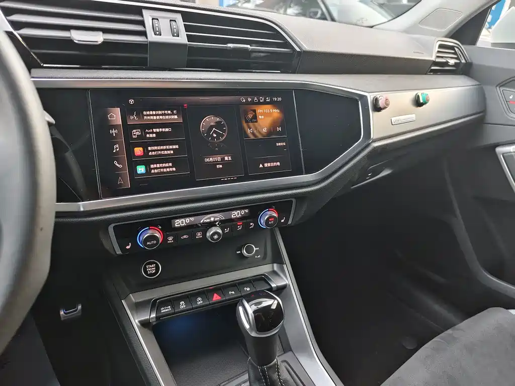 Audi Q3 2022 — фото 15