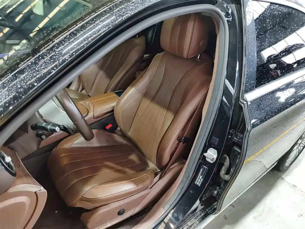 Mercedes-Benz E-Class 2020 — фото 15
