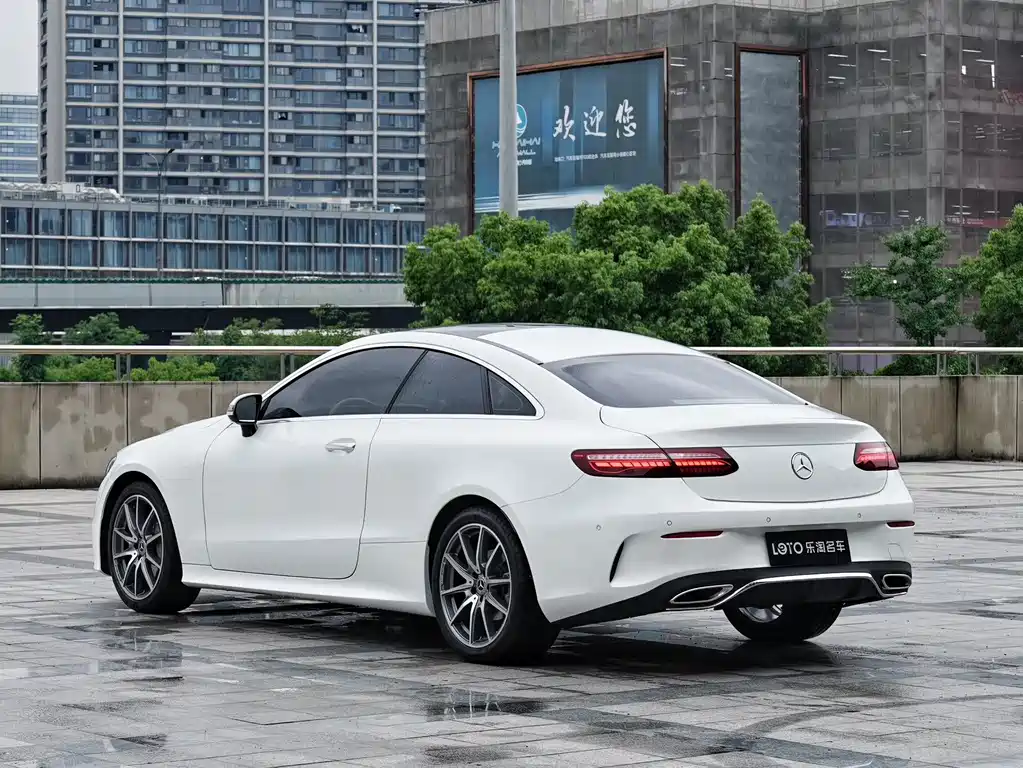 Mercedes-Benz E-Class 2023