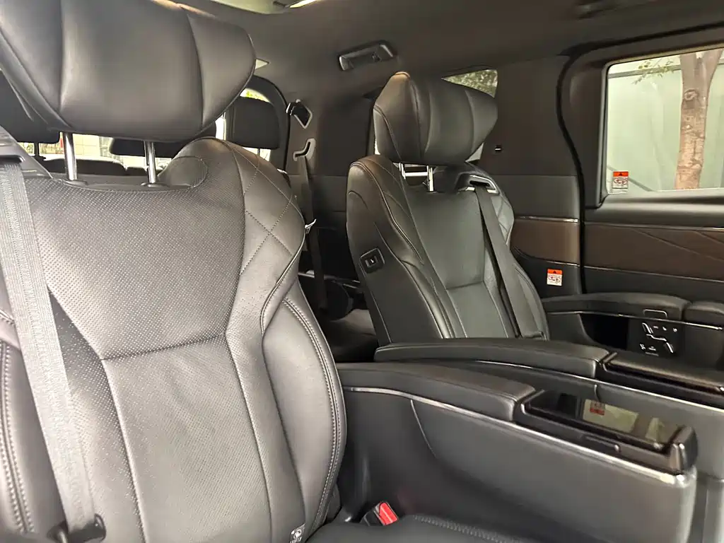 Toyota Vellfire 2024 — фото 14