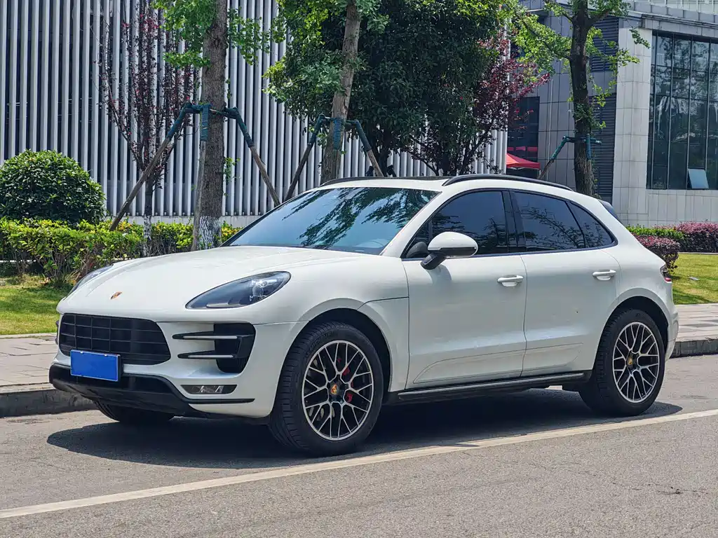Porsche Macan 2016 — фото 1
