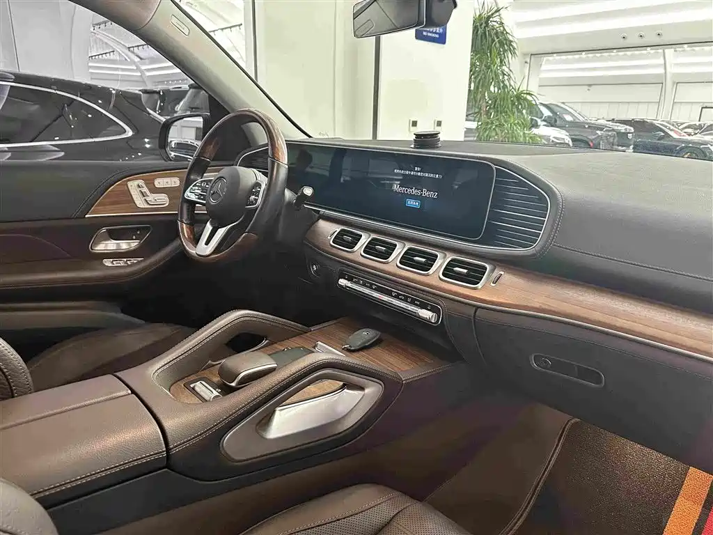 Mercedes-Benz GLS 2023 — фото 27
