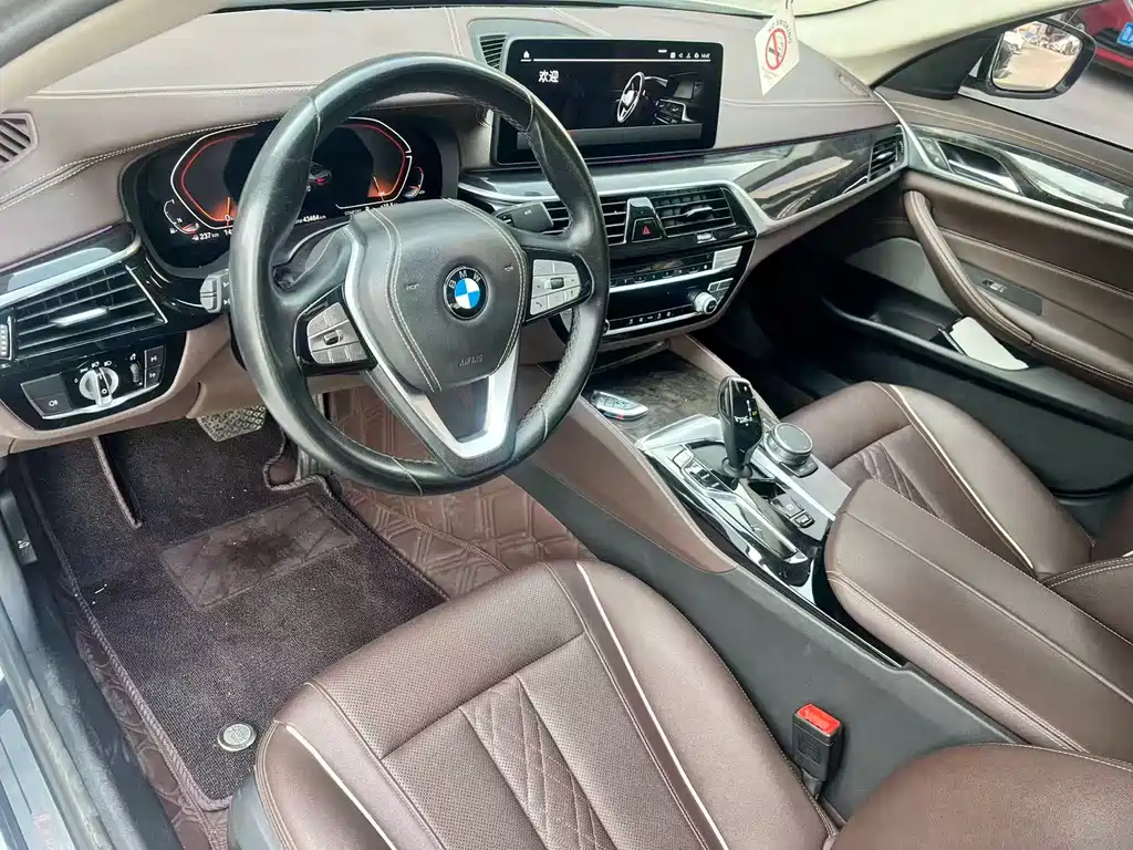 BMW 5 Series 2023 — фото 4