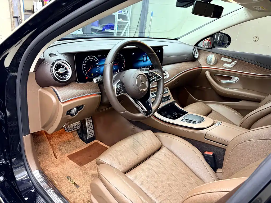 Mercedes-Benz E-Class 2022