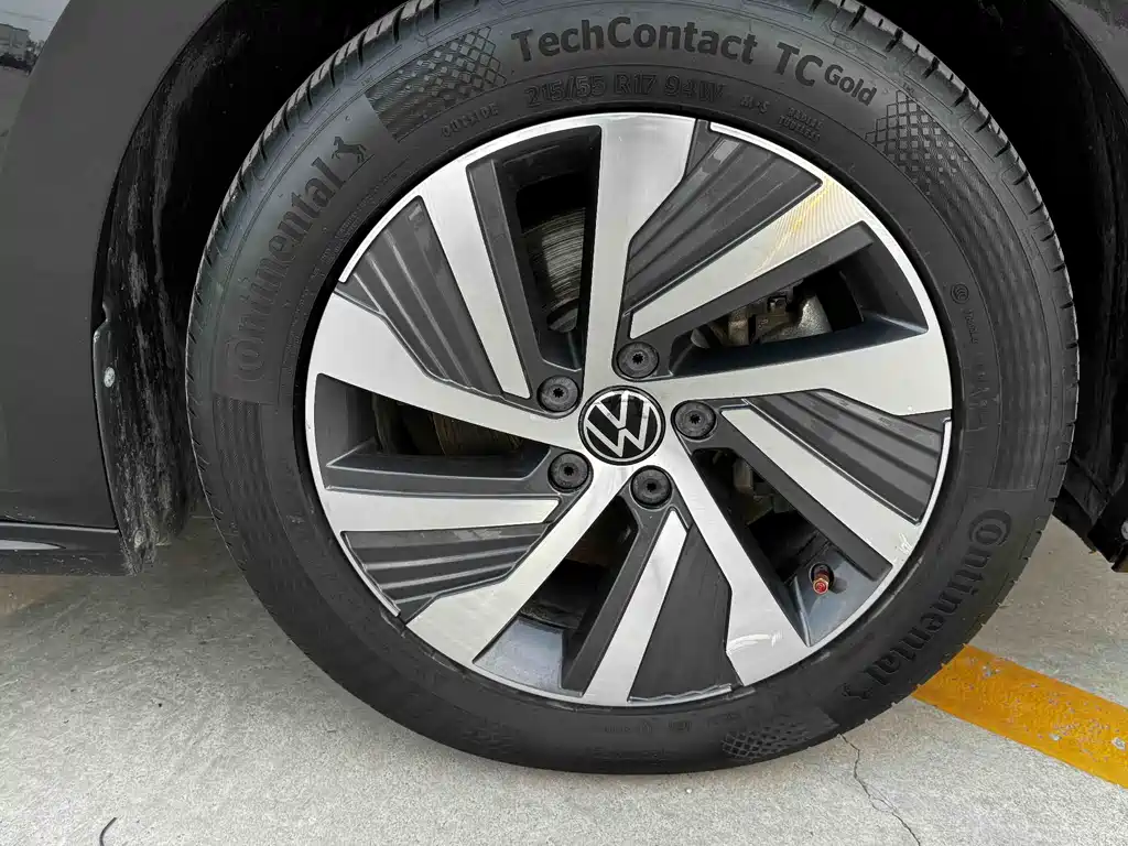 Volkswagen Passat PHEV 2022 — фото 15