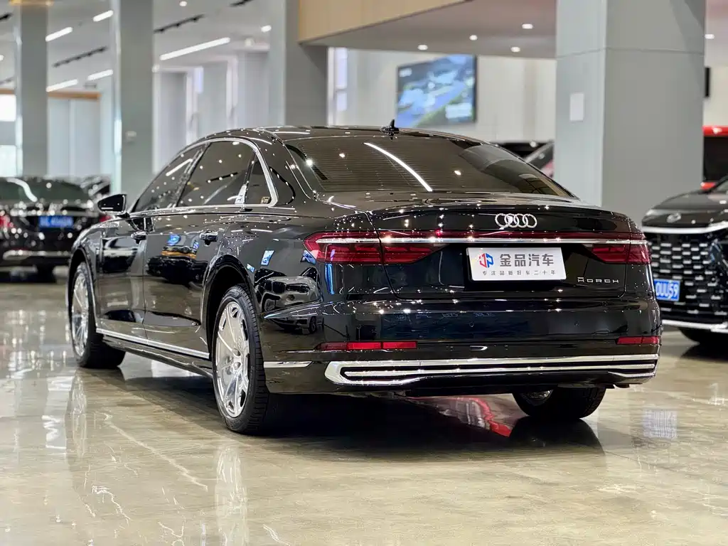 Audi A8 2024 — фото 4