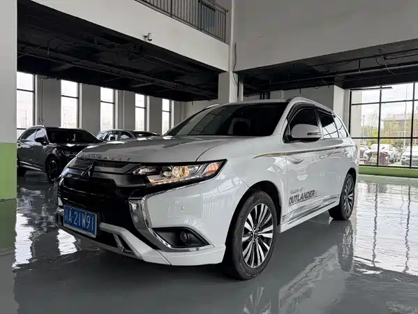 Mitsubishi Outlander 2021