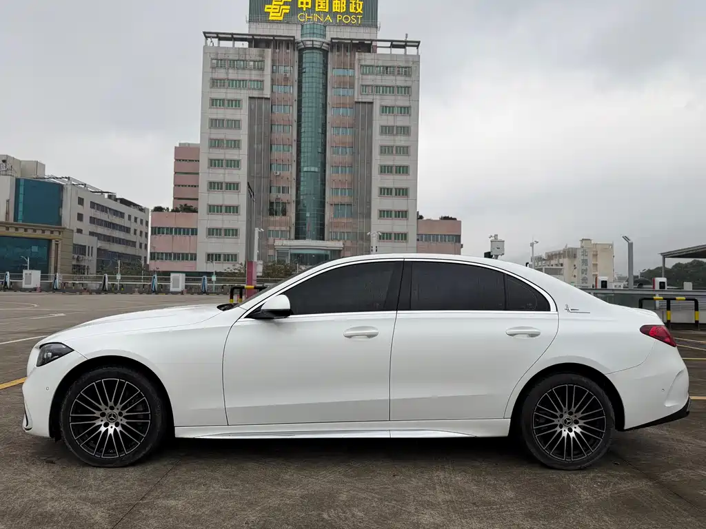Mercedes-Benz C-Class 2023 — фото 11