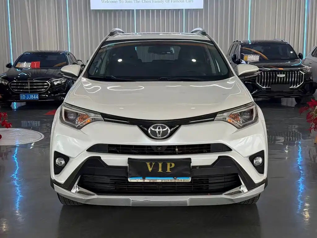 Toyota RAV4 2019 — фото 2