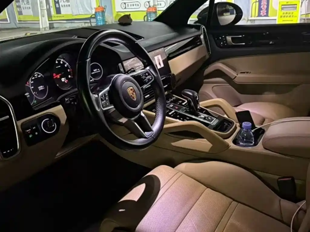 Porsche Cayenne 2018 — фото 7