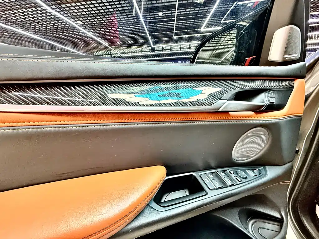 BMW X5 M 2016 — фото 10