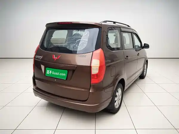 Wuling Hongguang 2016