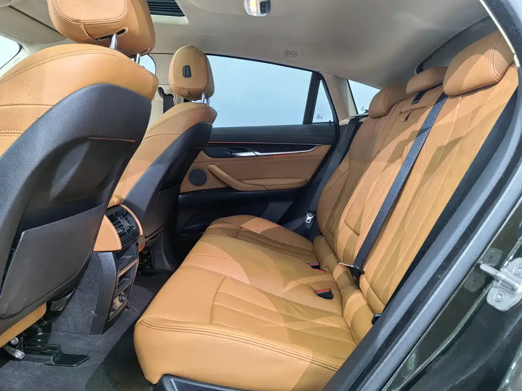 BMW X6 2015 — фото 16