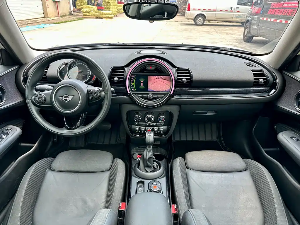 MINI Clubman 2019 — фото 12