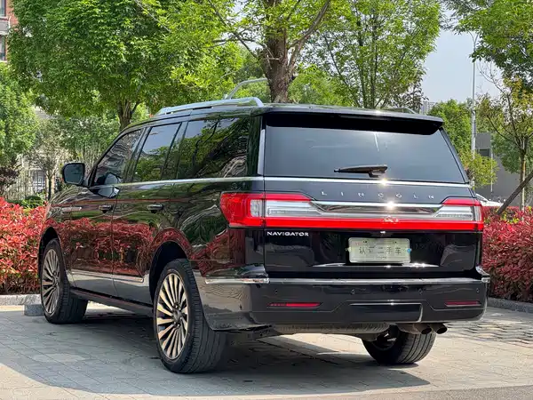 Lincoln Navigator 2020