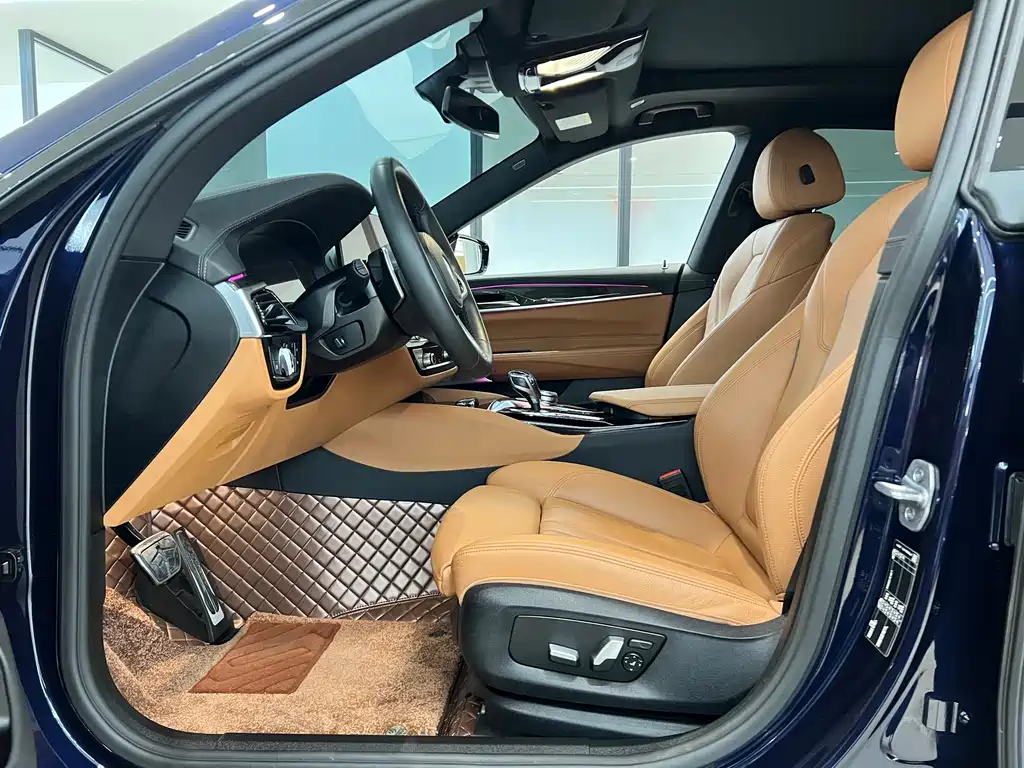 BMW 6 Series GT 2025 — фото 11
