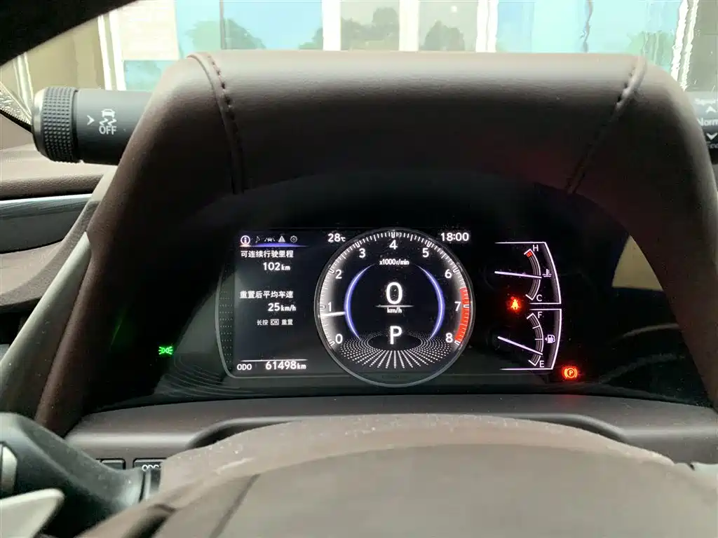 Lexus ES 2020 — фото 9