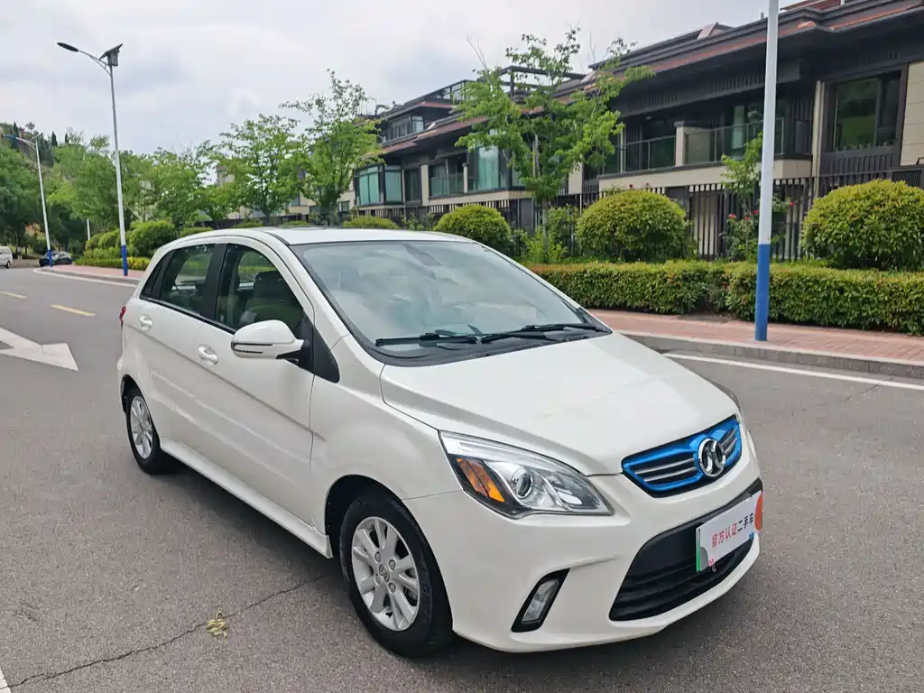 BAIC New Energy EV 2015 — фото 3