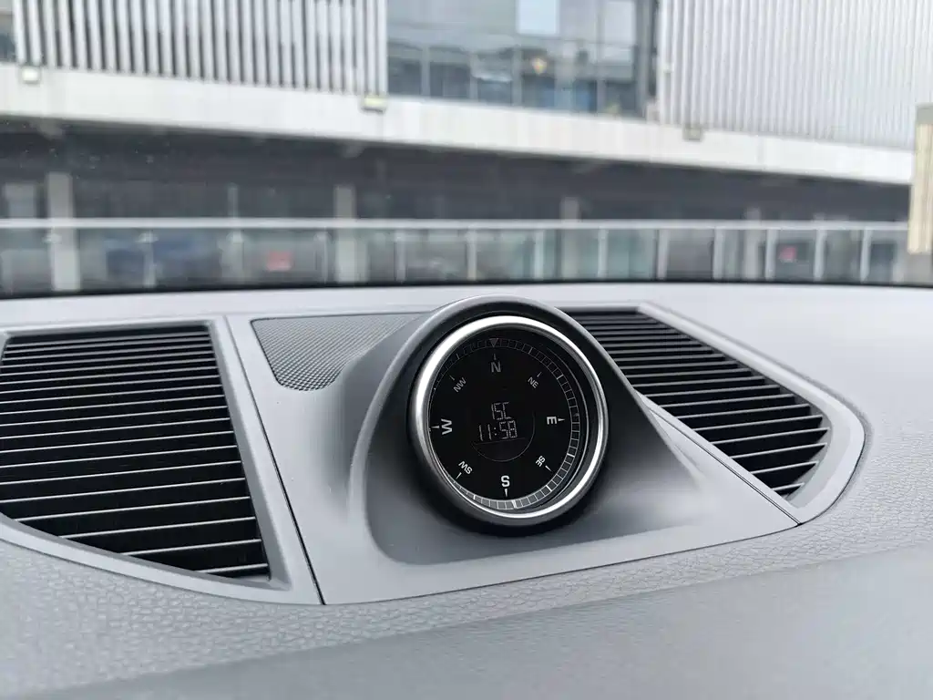 Porsche Macan 2020 — фото 10