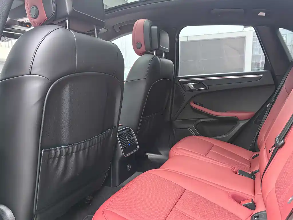 Porsche Macan 2020 — фото 12