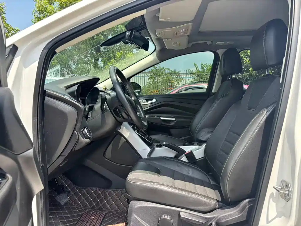 Ford Kuga 2015 — фото 4