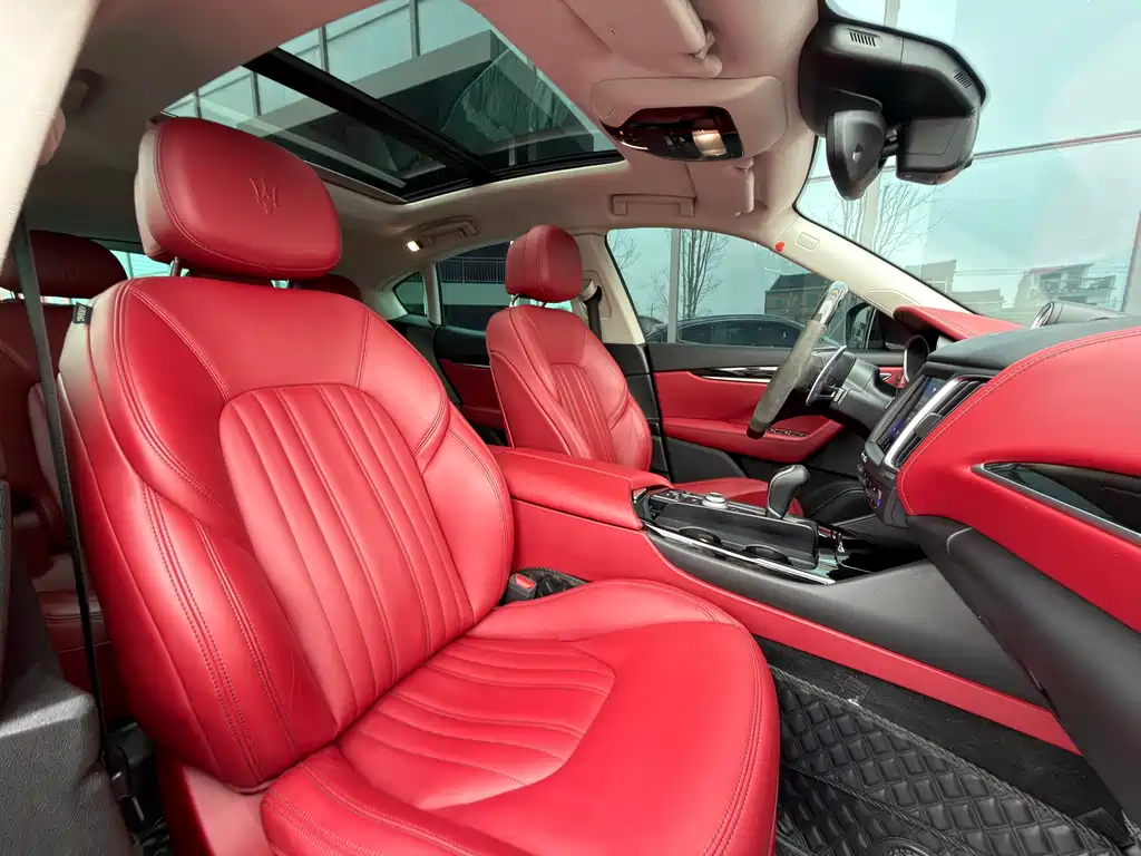 Maserati Levante 2018 — фото 14