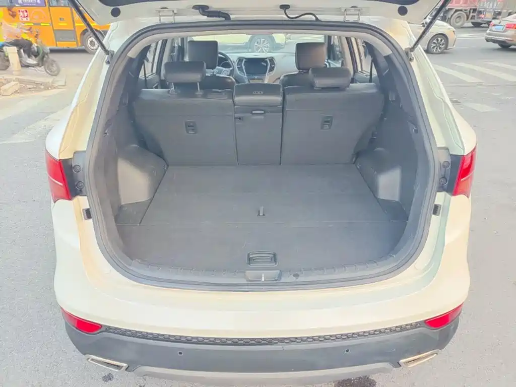 Hyundai Santa Fe 2015 — фото 14