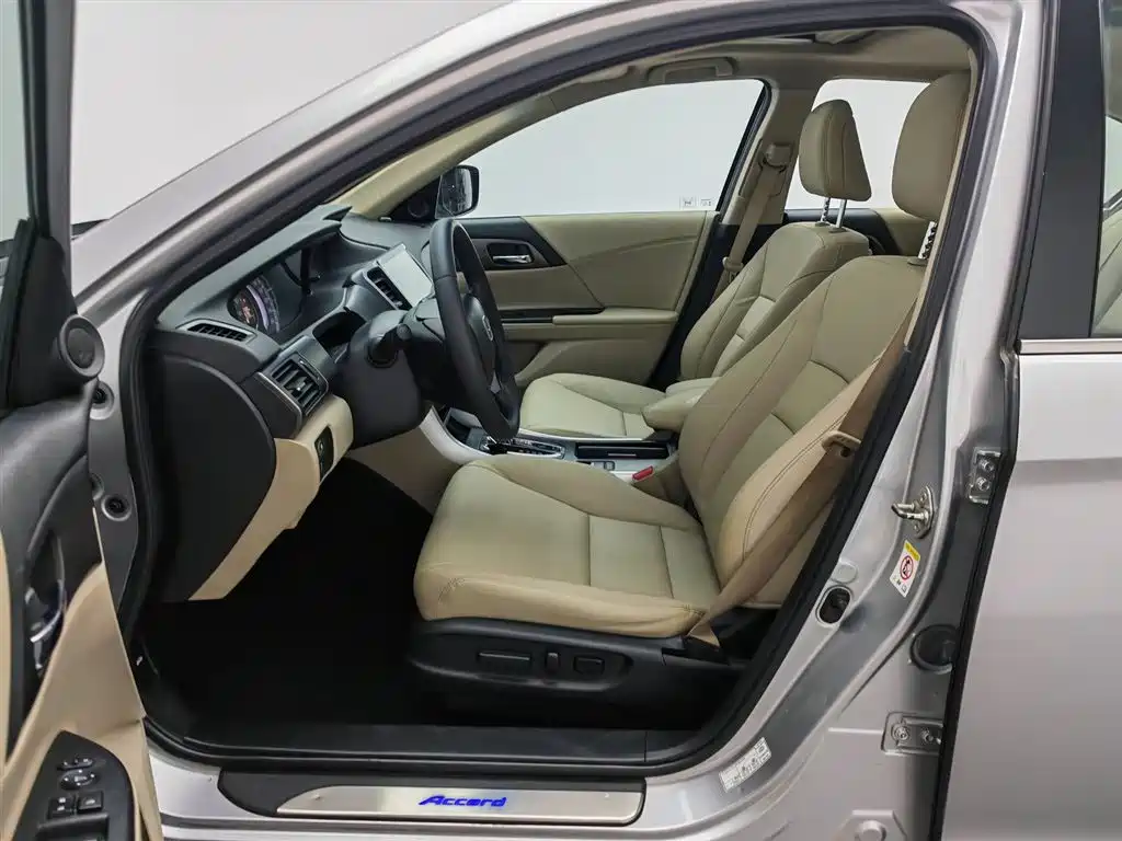 Honda Accord 2014 — фото 10