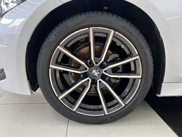 BMW 3 Series 2024