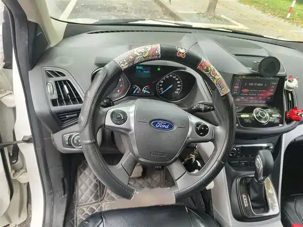 Ford Kuga 2015