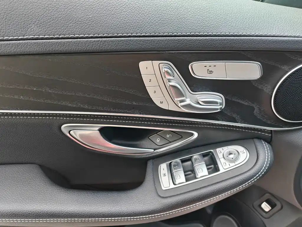 Mercedes-Benz C-Class 2020 — фото 9