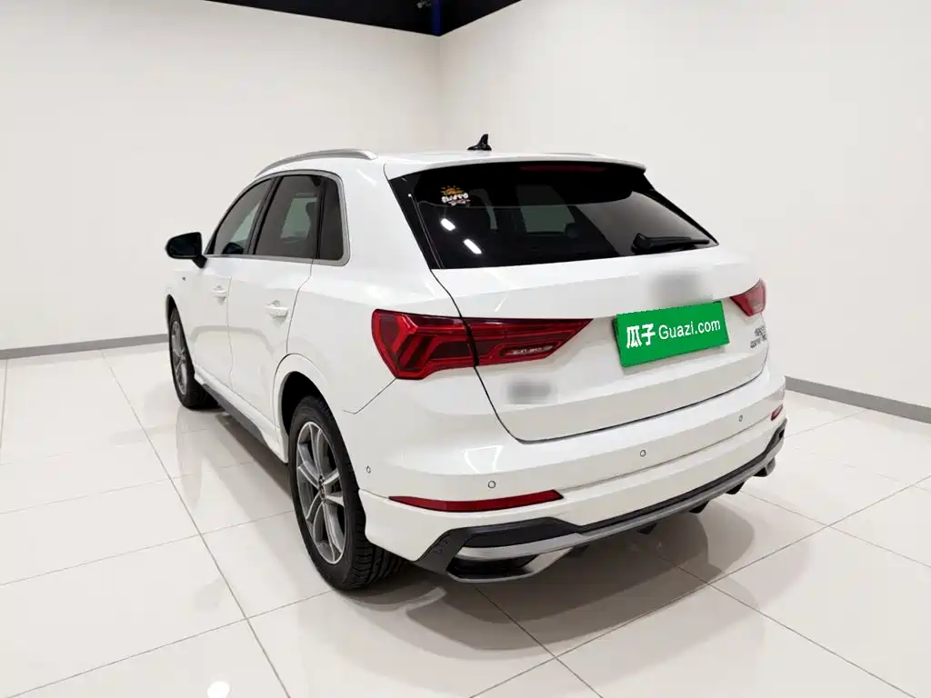Audi Q3 2023 — фото 4