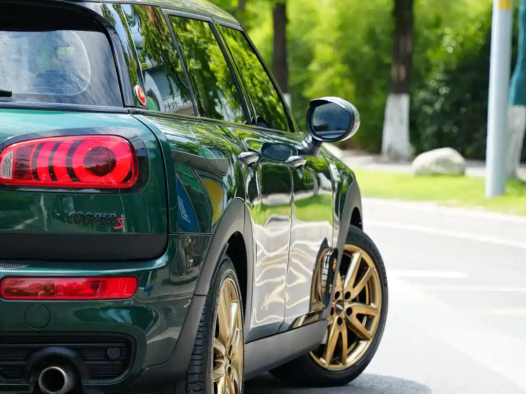MINI Clubman 2018 — фото 12