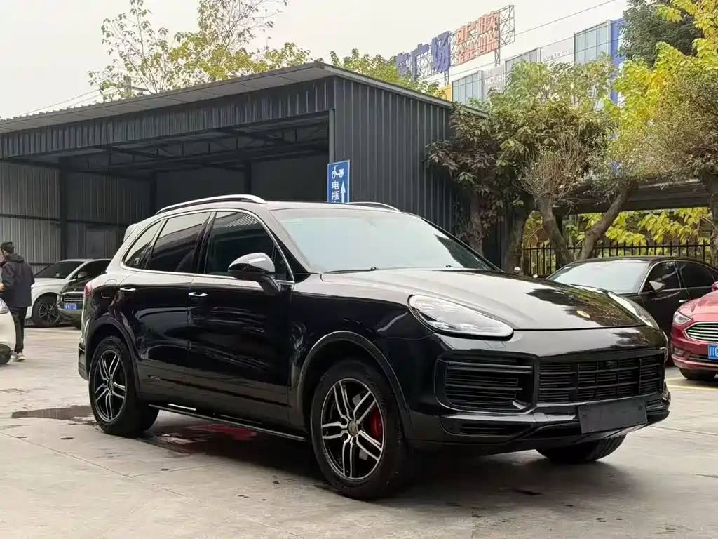 Porsche Cayenne 2015 — фото 7